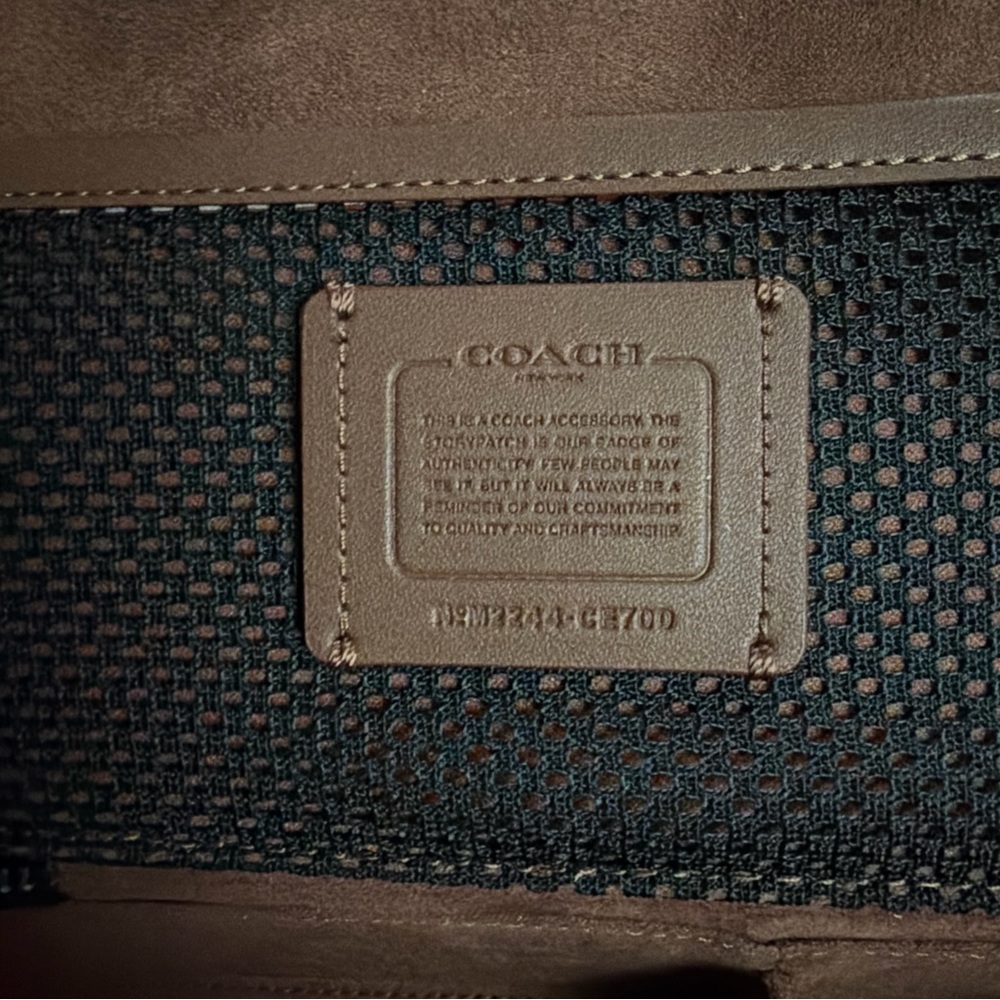 Coach Tech Organizer - Picture 6 of 7